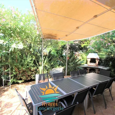 Villa Giens 4ch Clim Parking Wifi Piscine Partagee By Hc *